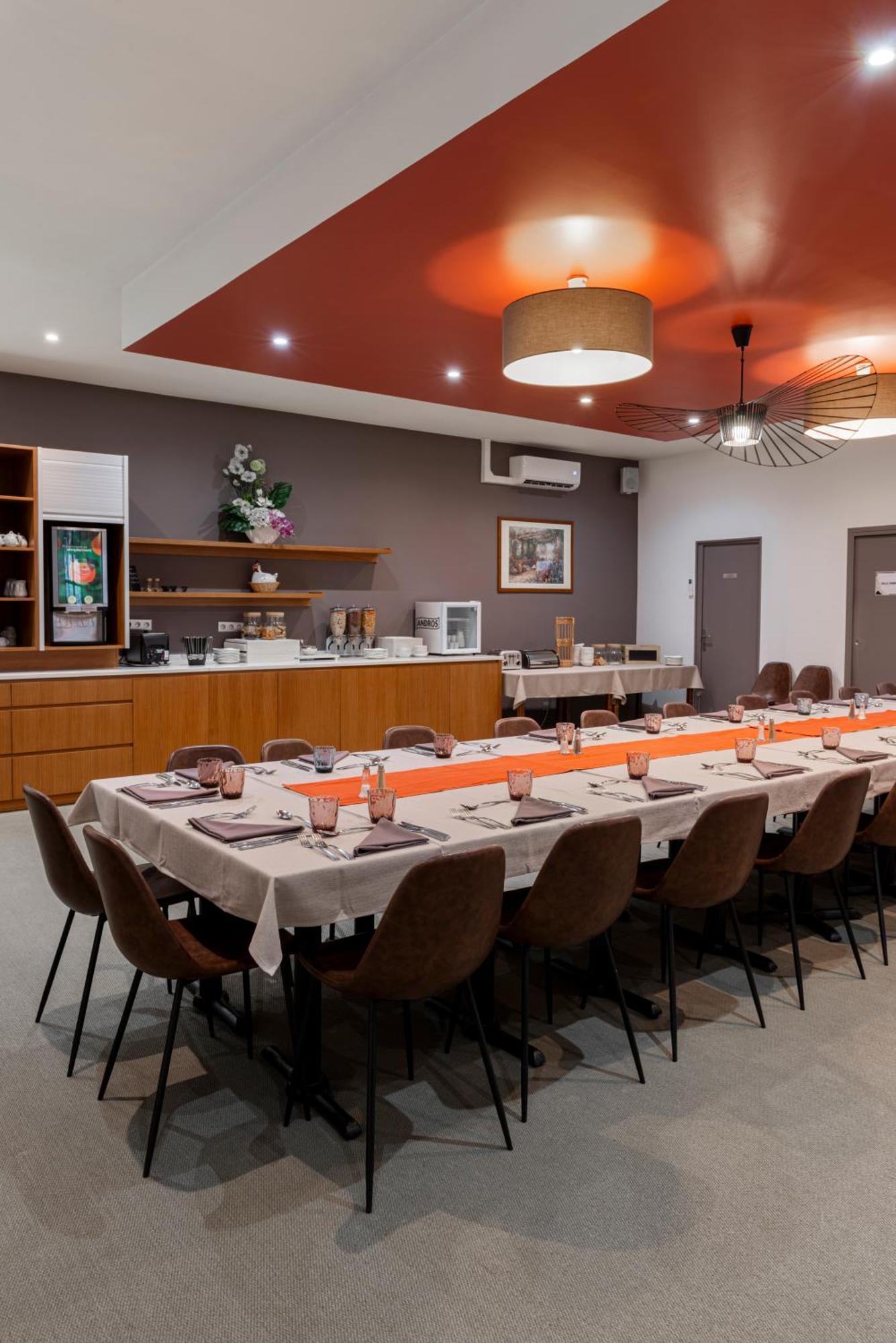 Hotel-restaurant Saint Logis Hotel